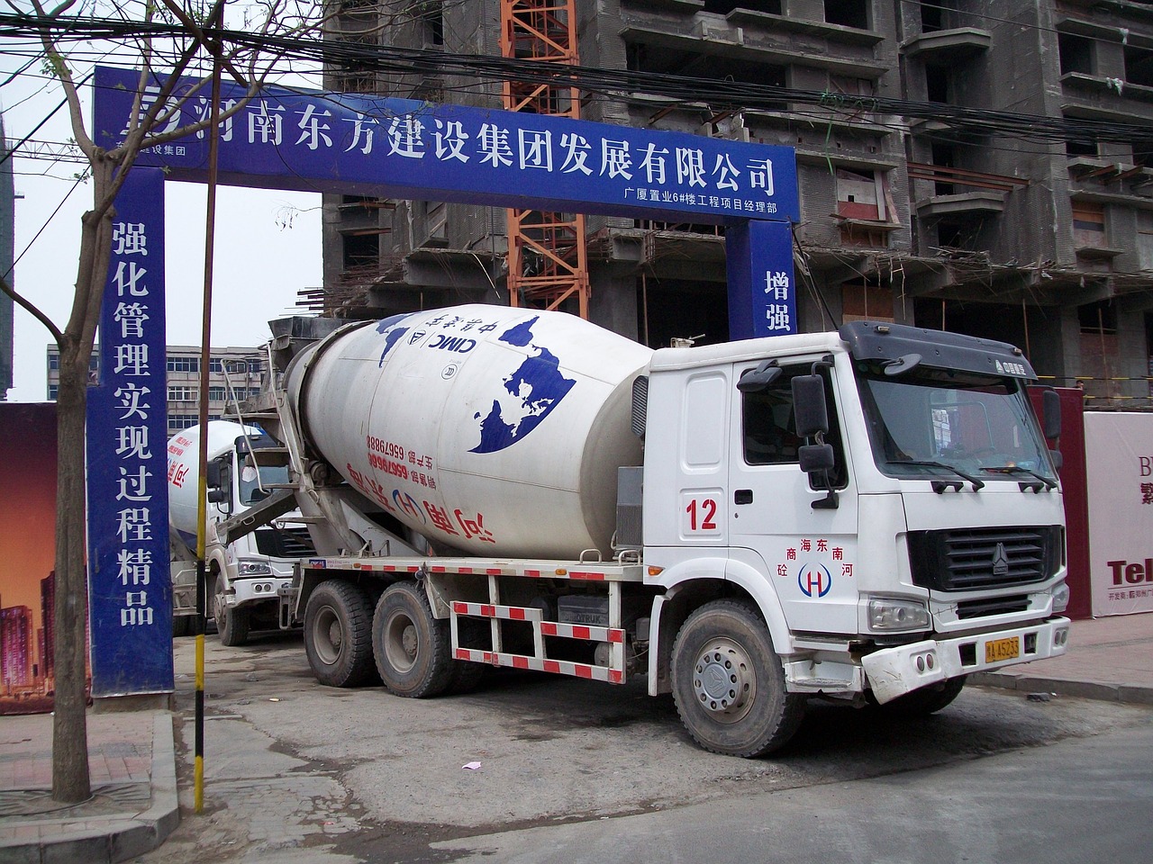 最新求租混凝土攪拌車，高效施工必備利器