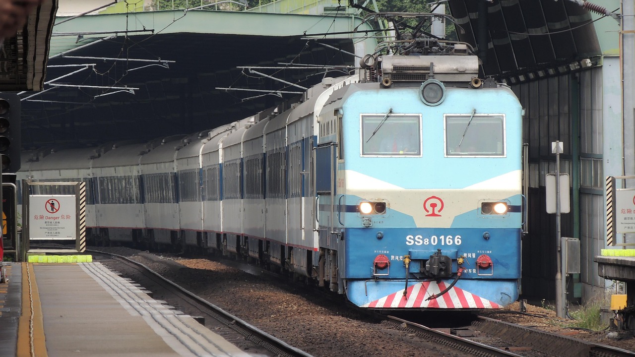 五菱燃油觀光車最新款，現(xiàn)代都市便捷與舒適的探索之旅