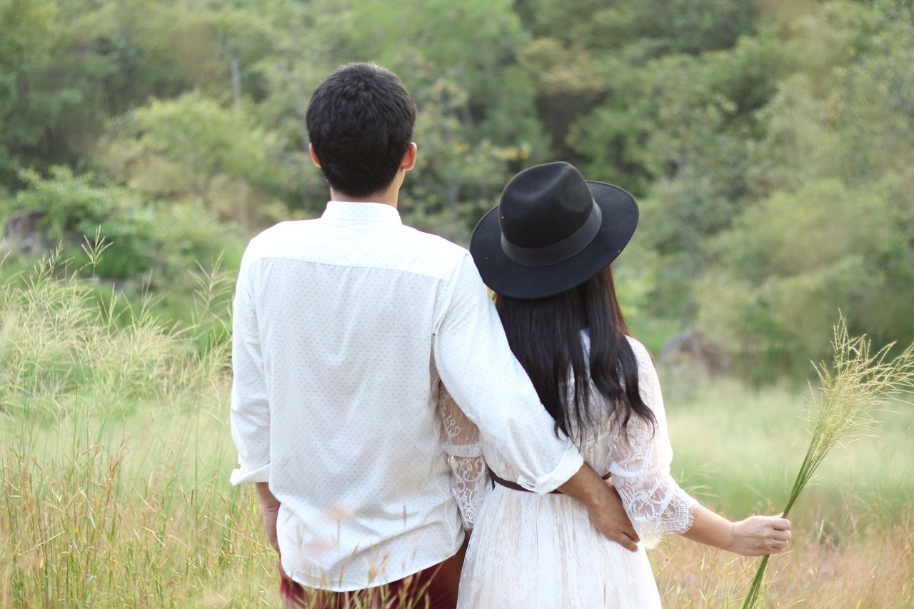 最新章節(jié)揭秘，我的23歲美女房東的故事